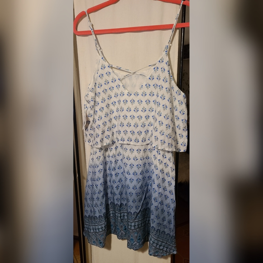Sundress - Picture 2 of 4